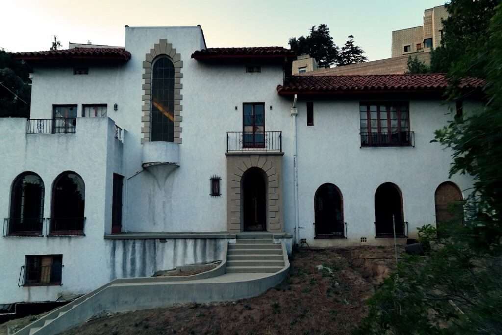 The Los Feliz Murder Mansion A Haunting History